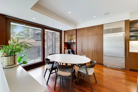 2010 West Bradley Place Chicago IL 60618