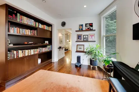 2010 West Bradley Place Chicago IL 60618