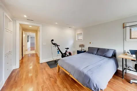 2010 West Bradley Place Chicago IL 60618