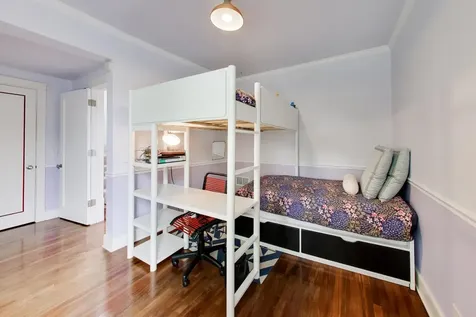 2010 West Bradley Place Chicago IL 60618