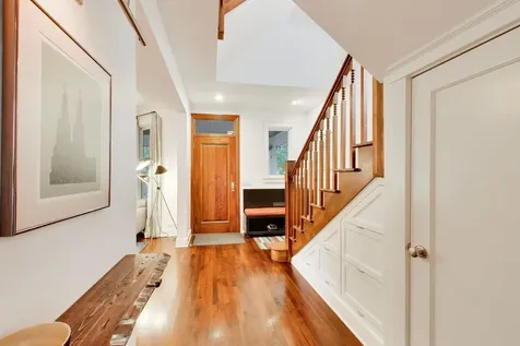 2010 West Bradley Place Chicago IL 60618
