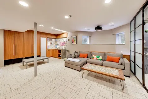 2010 West Bradley Place Chicago IL 60618
