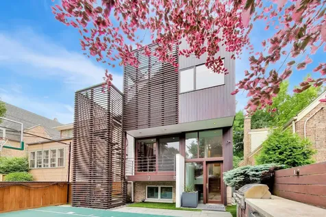 2010 West Bradley Place Chicago IL 60618