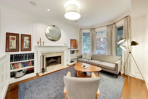 2010 West Bradley Place Chicago IL 60618