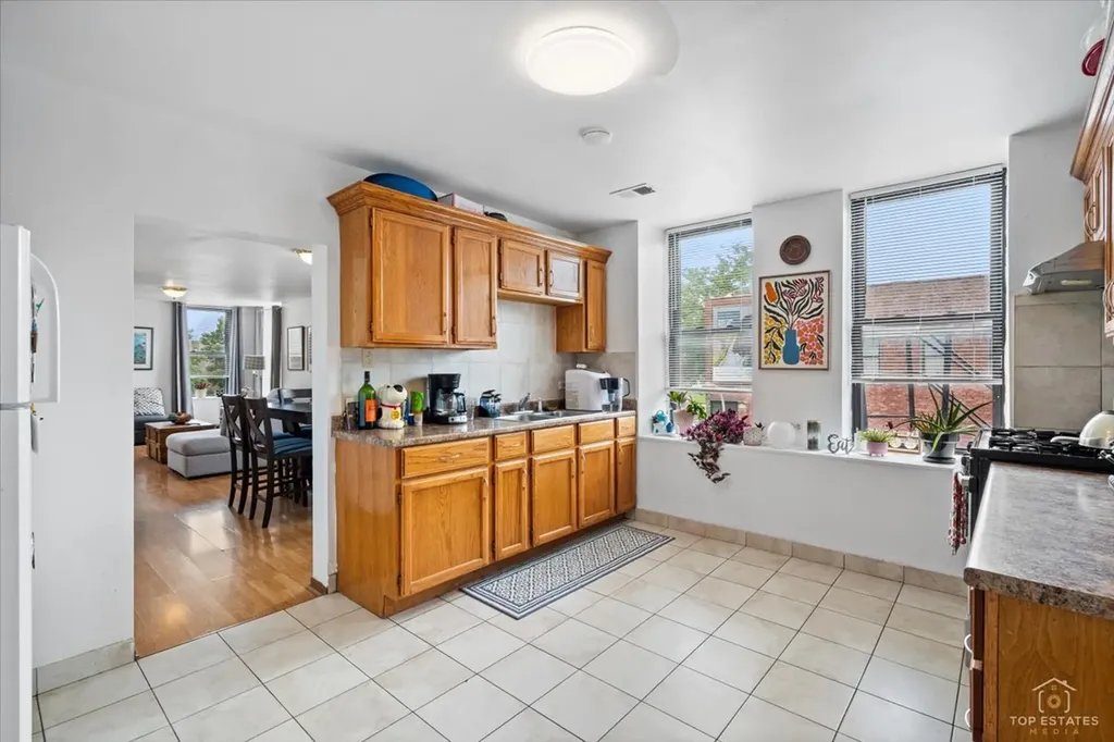 535 West 31st Street Chicago IL 60616