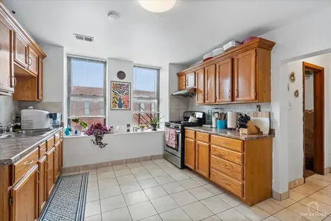535 West 31st Street Chicago IL 60616