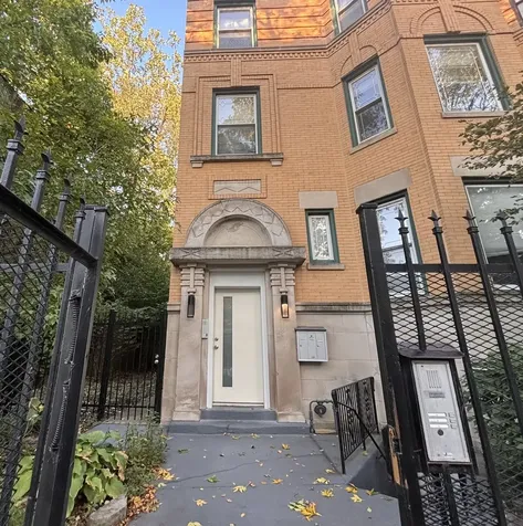 4003 South Calumet Avenue Chicago IL 60653