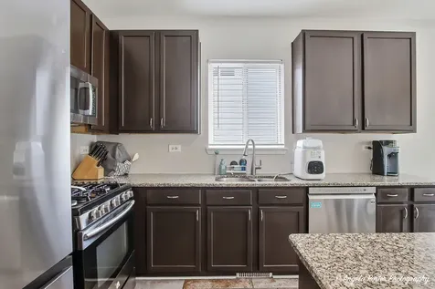 422 West Savoy Drive Round Lake IL 60073