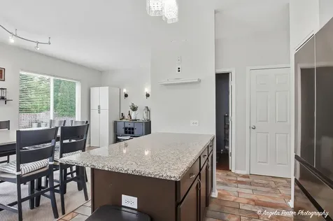 422 West Savoy Drive Round Lake IL 60073