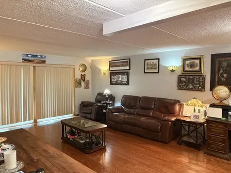 6701 North Milwaukee Avenue Niles IL 60714
