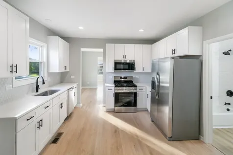 505 Greenbay Avenue Calumet City IL 60409