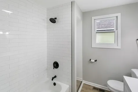 505 Greenbay Avenue Calumet City IL 60409