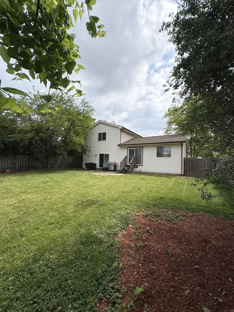 237 Aspen Drive Bolingbrook IL 60440