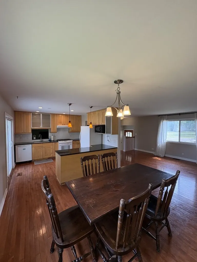 237 Aspen Drive Bolingbrook IL 60440