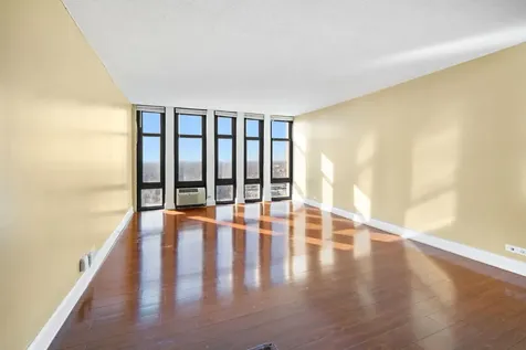 6700 South South Shore Drive Chicago IL 60649
