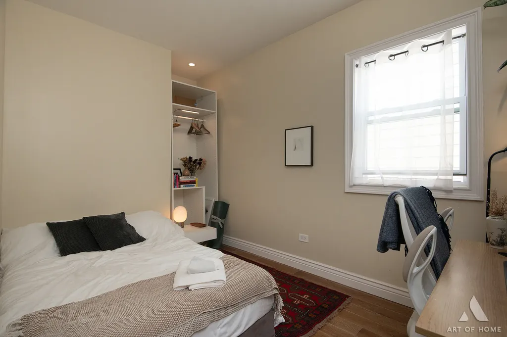 2821 North Springfield Avenue Chicago IL 60618