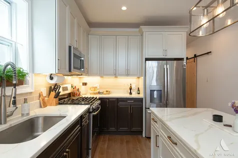 2821 North Springfield Avenue Chicago IL 60618