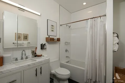 2821 North Springfield Avenue Chicago IL 60618