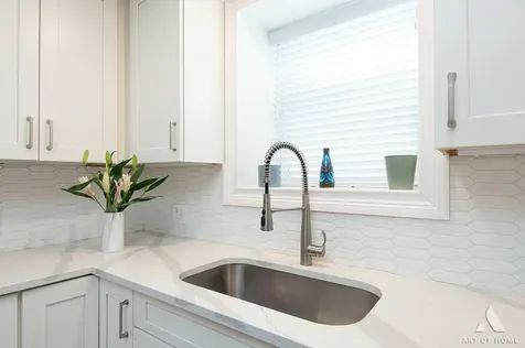 2821 North Springfield Avenue Chicago IL 60618