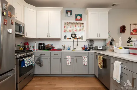 2821 North Springfield Avenue Chicago IL 60618