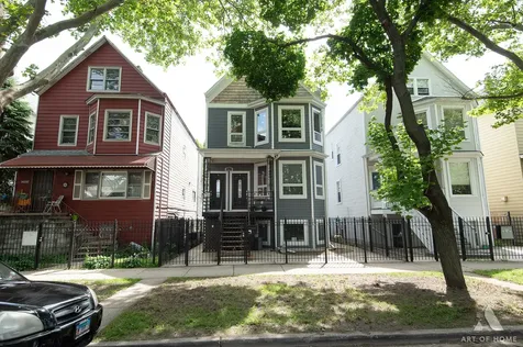 2821 North Springfield Avenue Chicago IL 60618