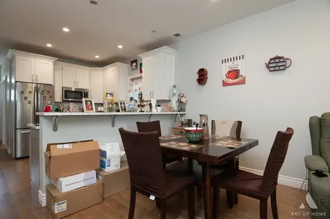 2821 North Springfield Avenue Chicago IL 60618