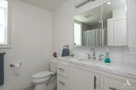 2821 North Springfield Avenue Chicago IL 60618