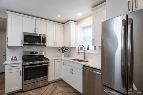 2821 North Springfield Avenue Chicago IL 60618