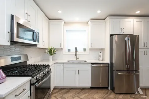 2821 North Springfield Avenue Chicago IL 60618