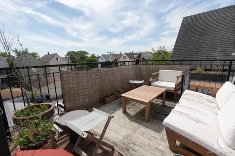 2821 North Springfield Avenue Chicago IL 60618