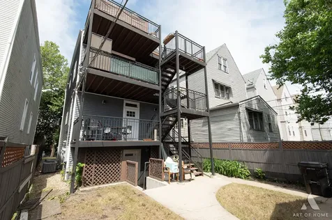 2821 North Springfield Avenue Chicago IL 60618