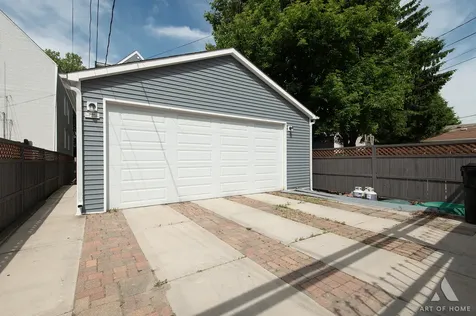 2821 North Springfield Avenue Chicago IL 60618