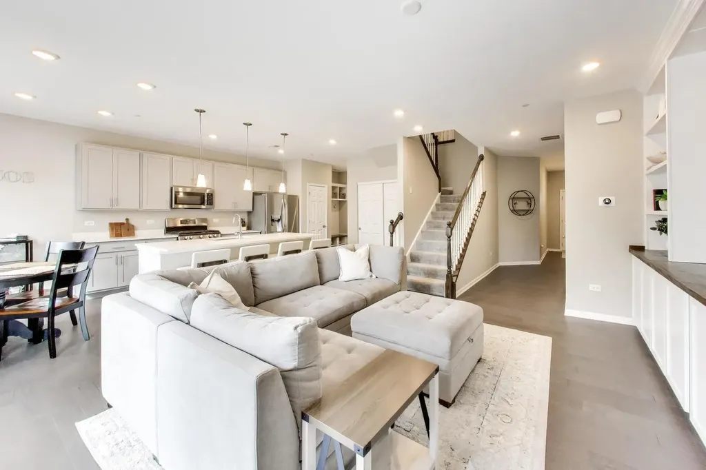 2539 Geranium Way Rolling Meadows IL 60008