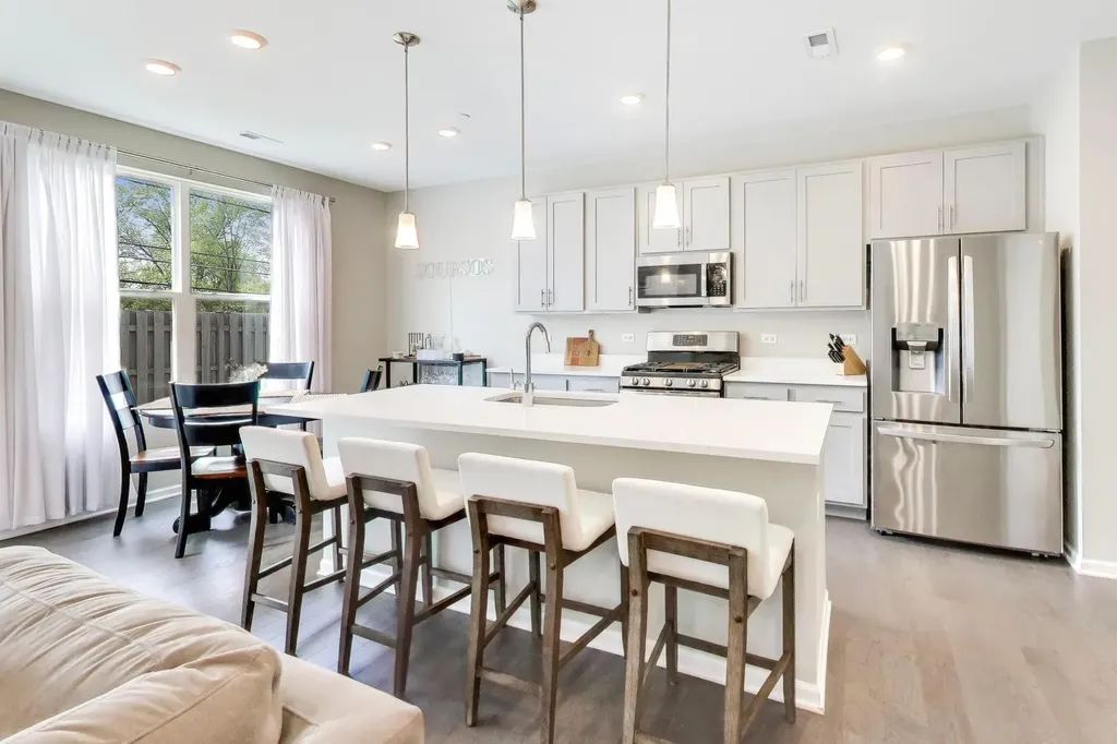 2539 Geranium Way Rolling Meadows IL 60008
