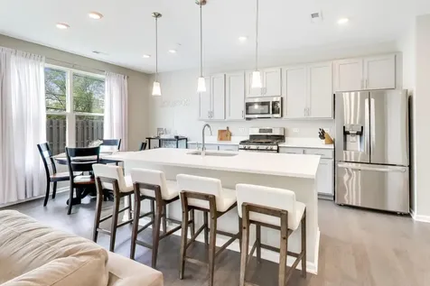 2539 Geranium Way Rolling Meadows IL 60008