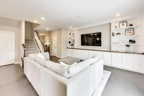 2539 Geranium Way Rolling Meadows IL 60008