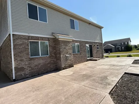 2337 Queensbridge Drive Lynwood IL 60411