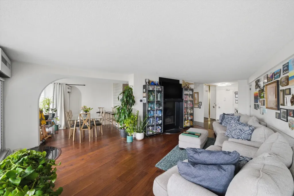 300 North State Street Chicago IL 60654