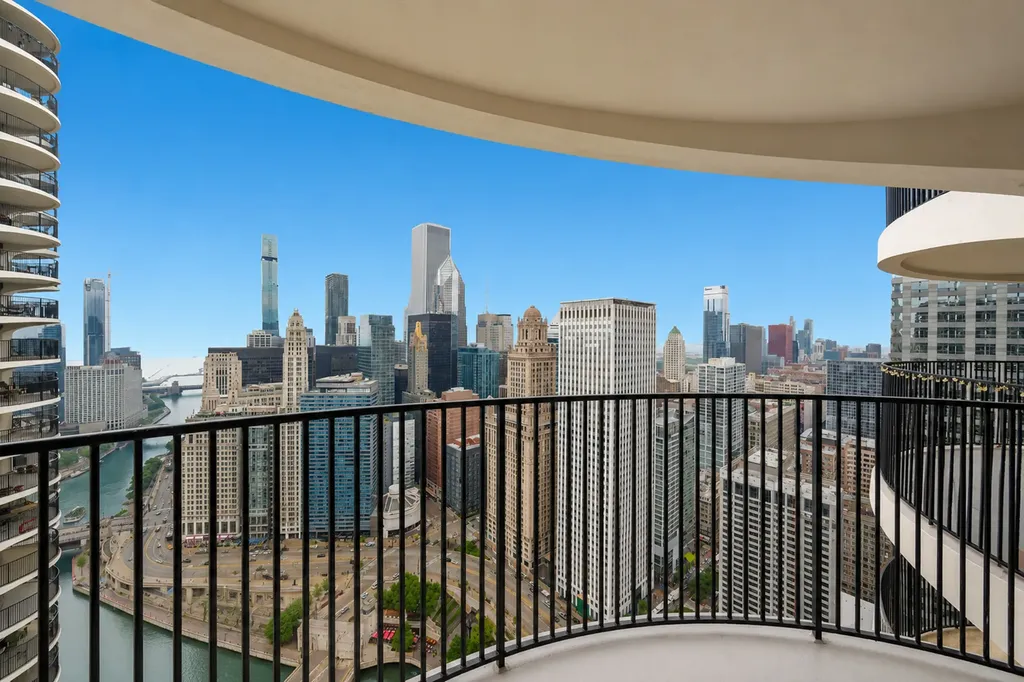 300 North State Street Chicago IL 60654