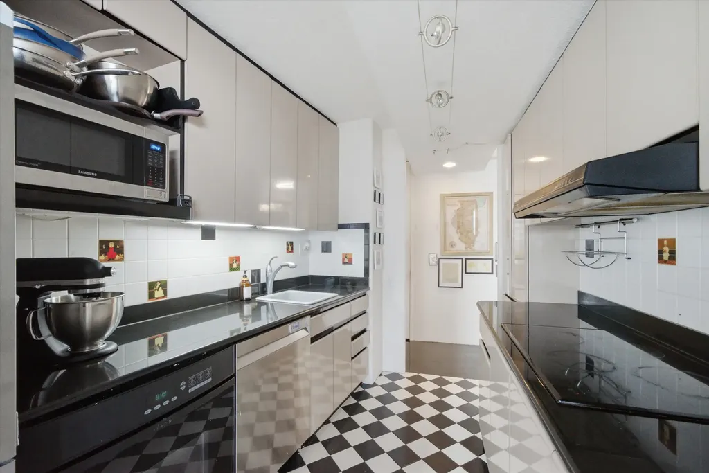 300 North State Street Chicago IL 60654