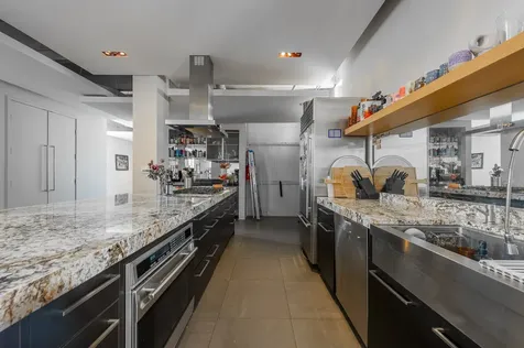 321 South Jefferson Street Chicago IL 60661