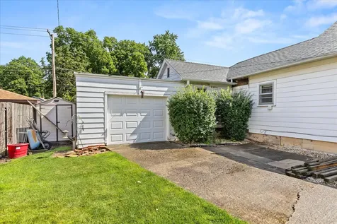 832 East Jefferson Street Morris IL 60450