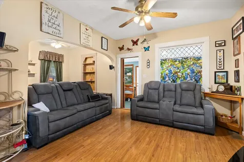 832 East Jefferson Street Morris IL 60450