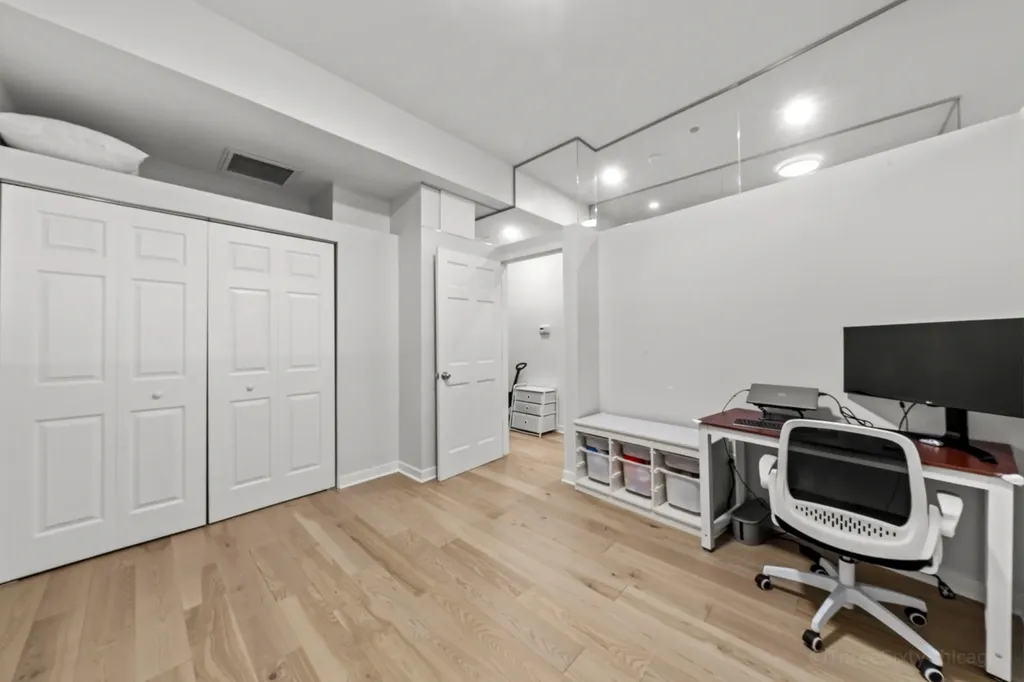 208 West Washington Street Chicago IL 60606