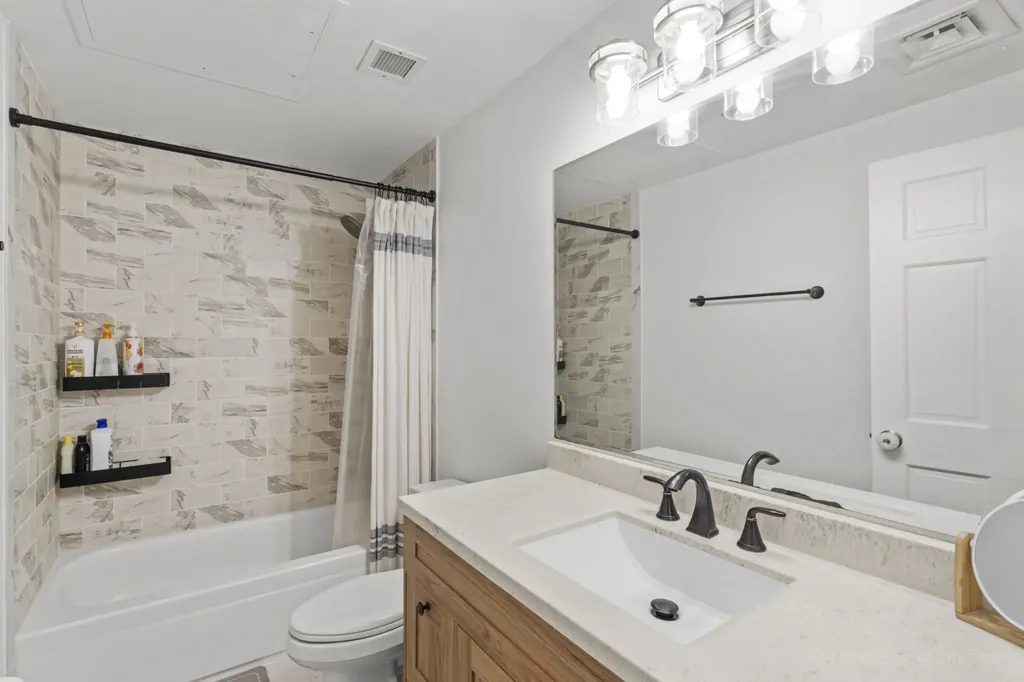 208 West Washington Street Chicago IL 60606
