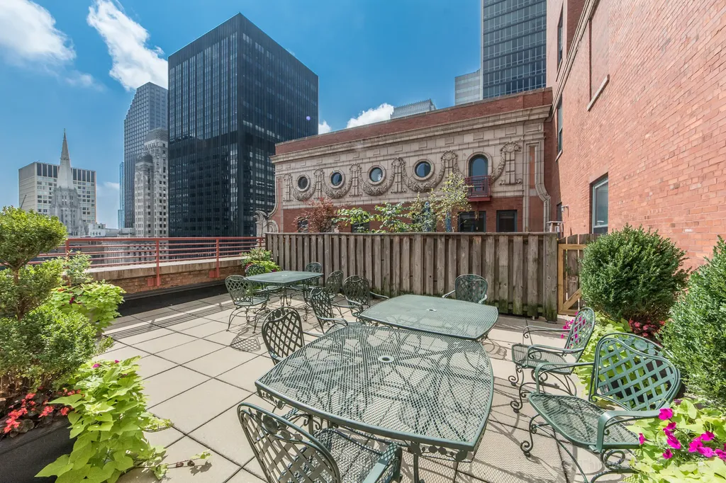 208 West Washington Street Chicago IL 60606