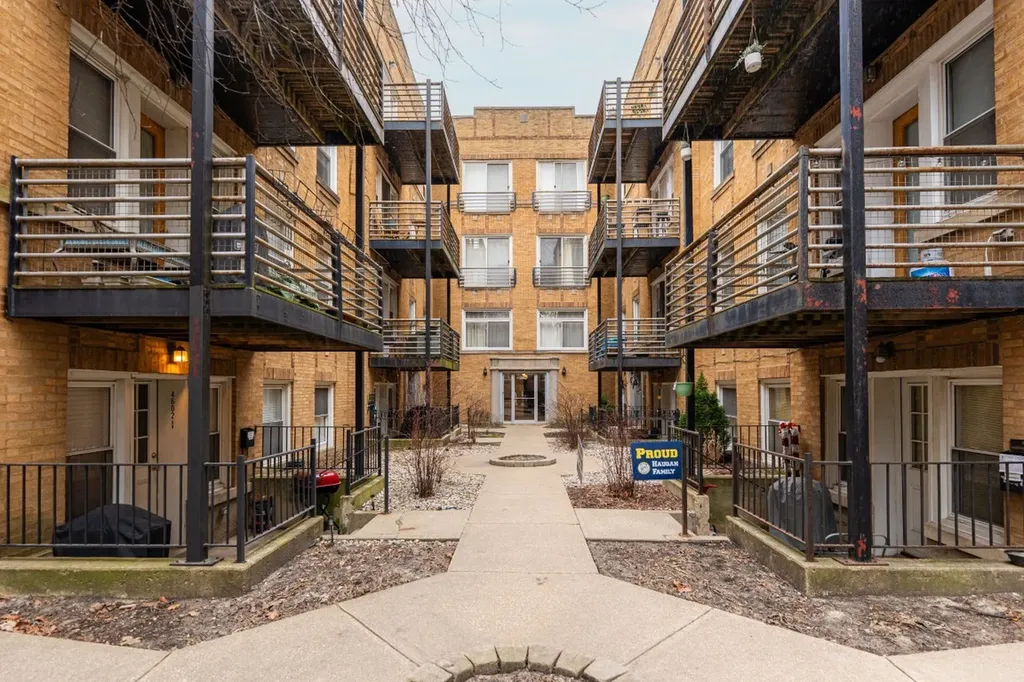 4606 North Monticello Avenue Chicago IL 60625