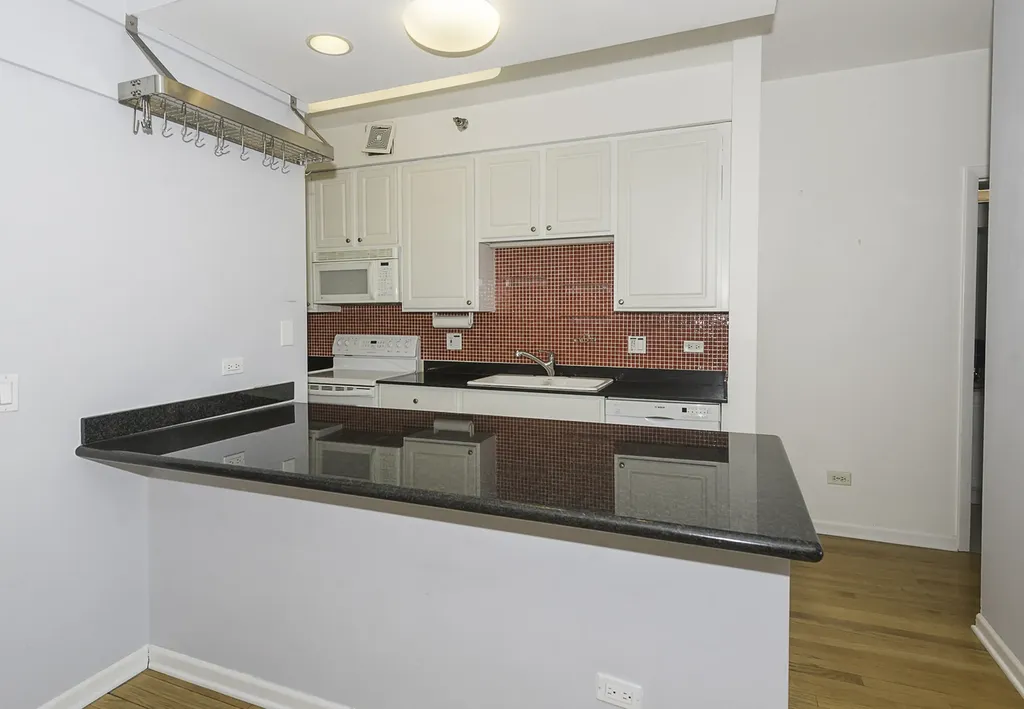 435 West Erie Street Chicago IL 60654