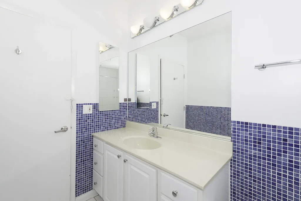 435 West Erie Street Chicago IL 60654