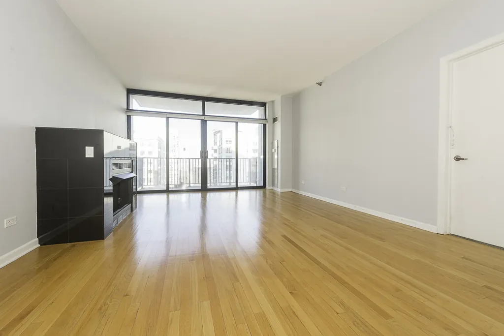 435 West Erie Street Chicago IL 60654